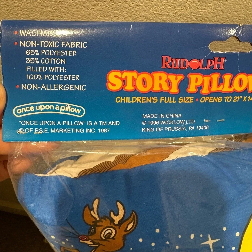 Vintage 1996 Wicklow Co. Rudolph The Red-Nosed Reindeer Story Pillows New Sealed